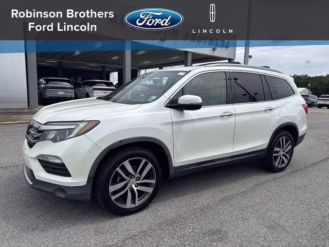 2017 Honda Pilot 4WD Elite's photo