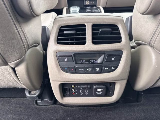 2017 White Honda Pilot Elite AWD SUV