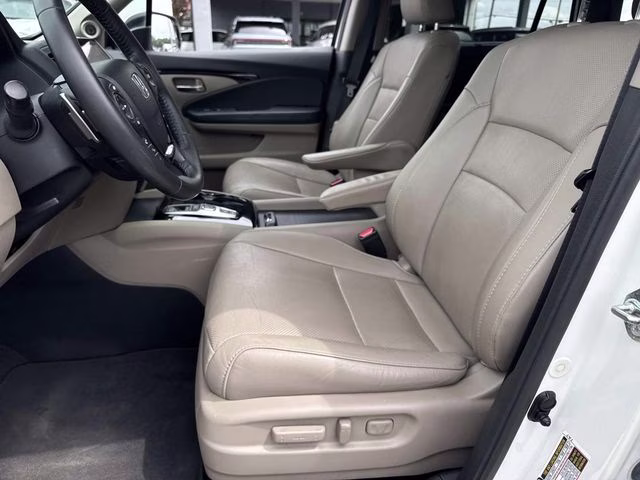 2017 White Honda Pilot Elite AWD SUV
