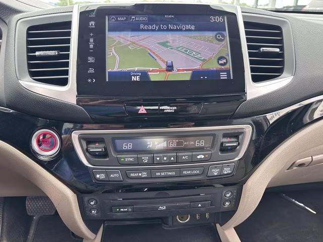 2017 White Honda Pilot Elite AWD SUV