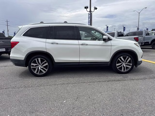 2017 White Honda Pilot Elite AWD SUV