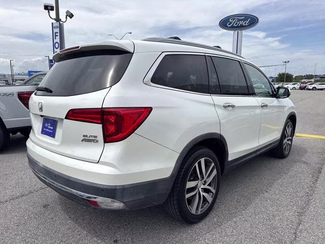 2017 White Honda Pilot Elite AWD SUV