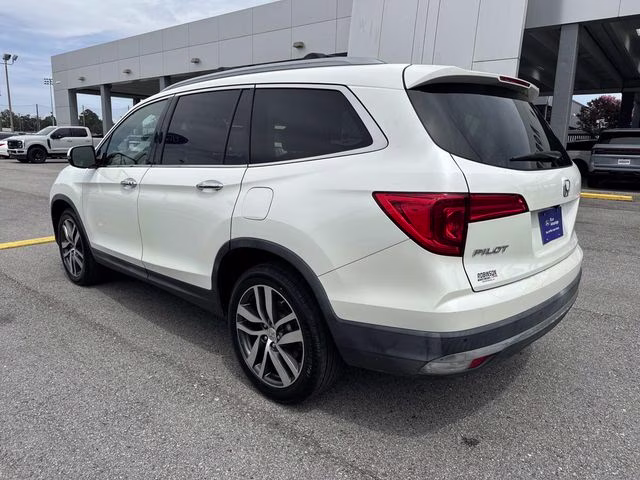 2017 White Honda Pilot Elite AWD SUV