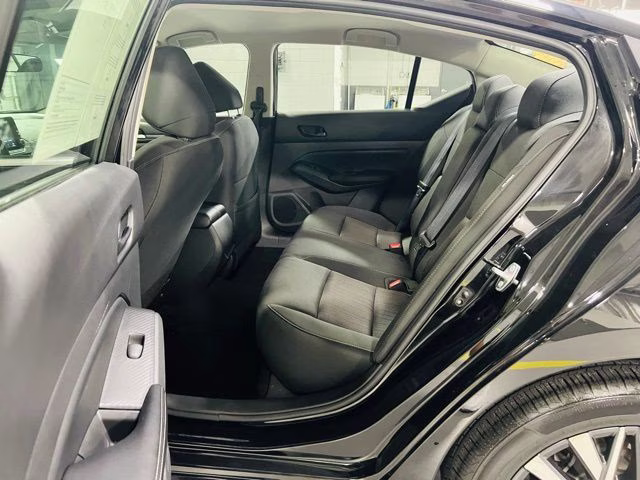 2025 Super Black Clearcoat Nissan Altima 2.5 SV FWD Sedan
