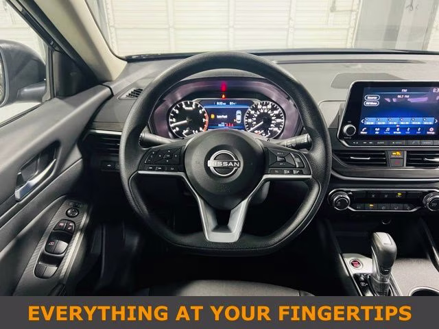 2025 Super Black Clearcoat Nissan Altima 2.5 SV FWD Sedan