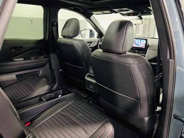2026 Baltic Teal/Super Black Nissan Pathfinder Rock Creek 4X4 SUV