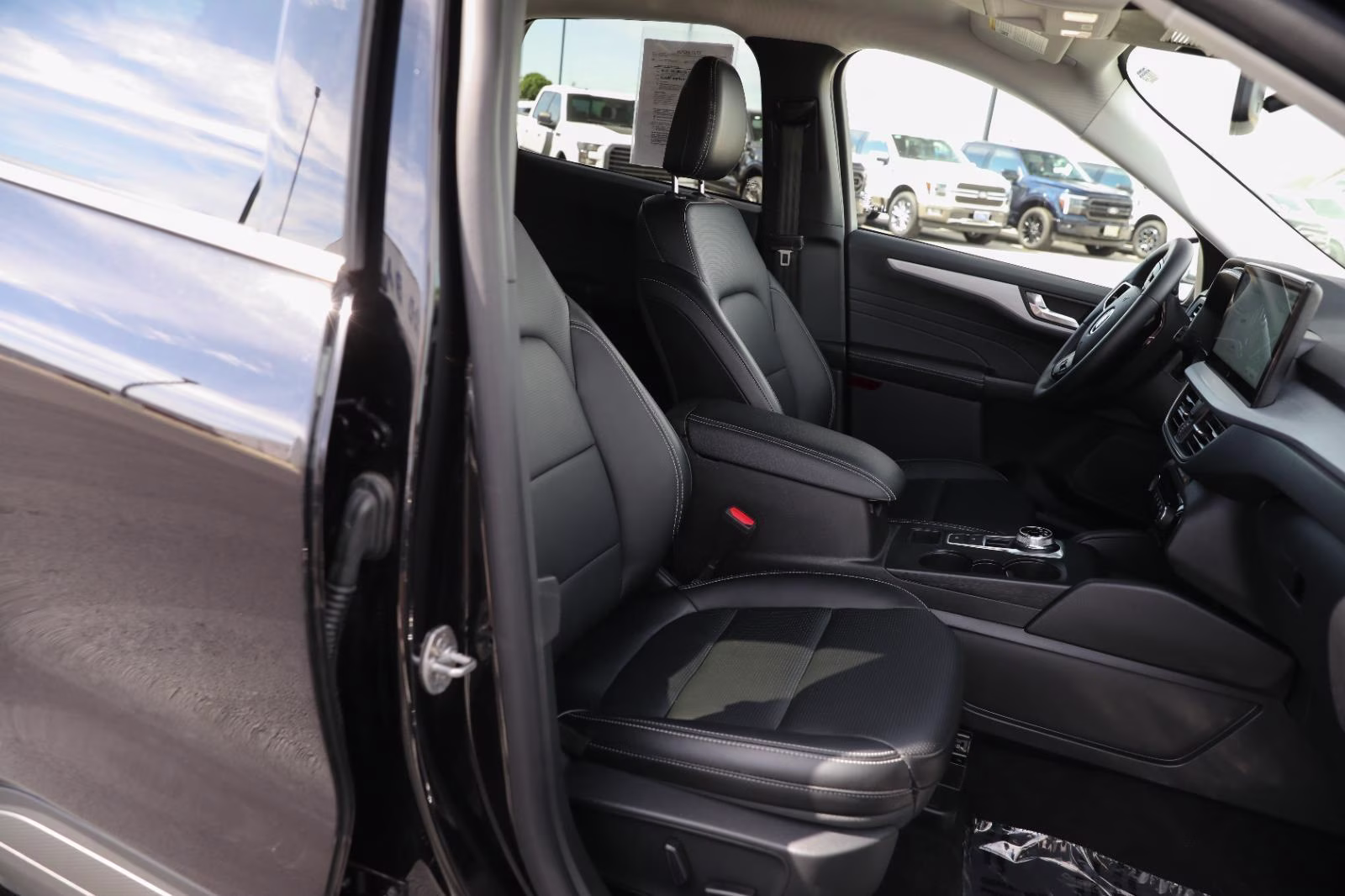 2025 Agate Black Ford Escape Platinum AWD SUV