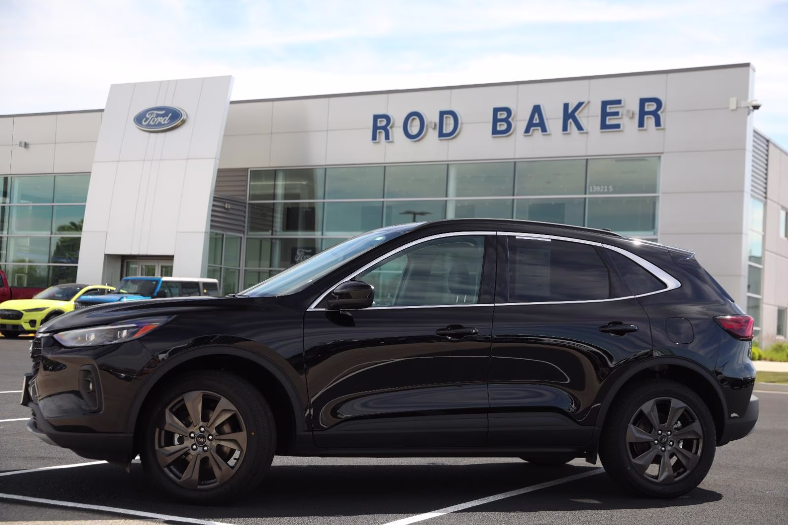 2025 Agate Black Ford Escape Platinum AWD SUV