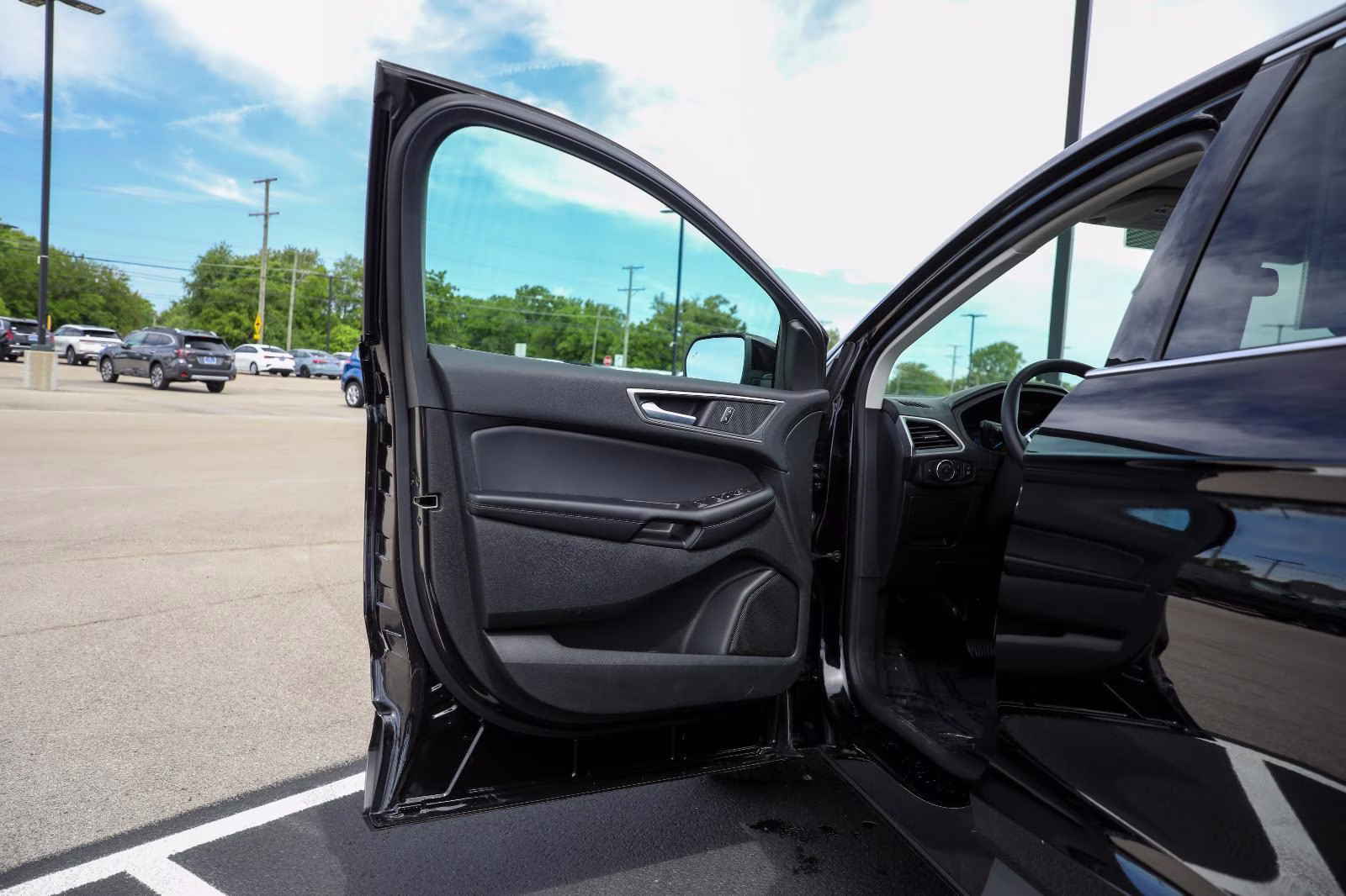 2024 Agate Black Ford Edge SEL AWD SUV