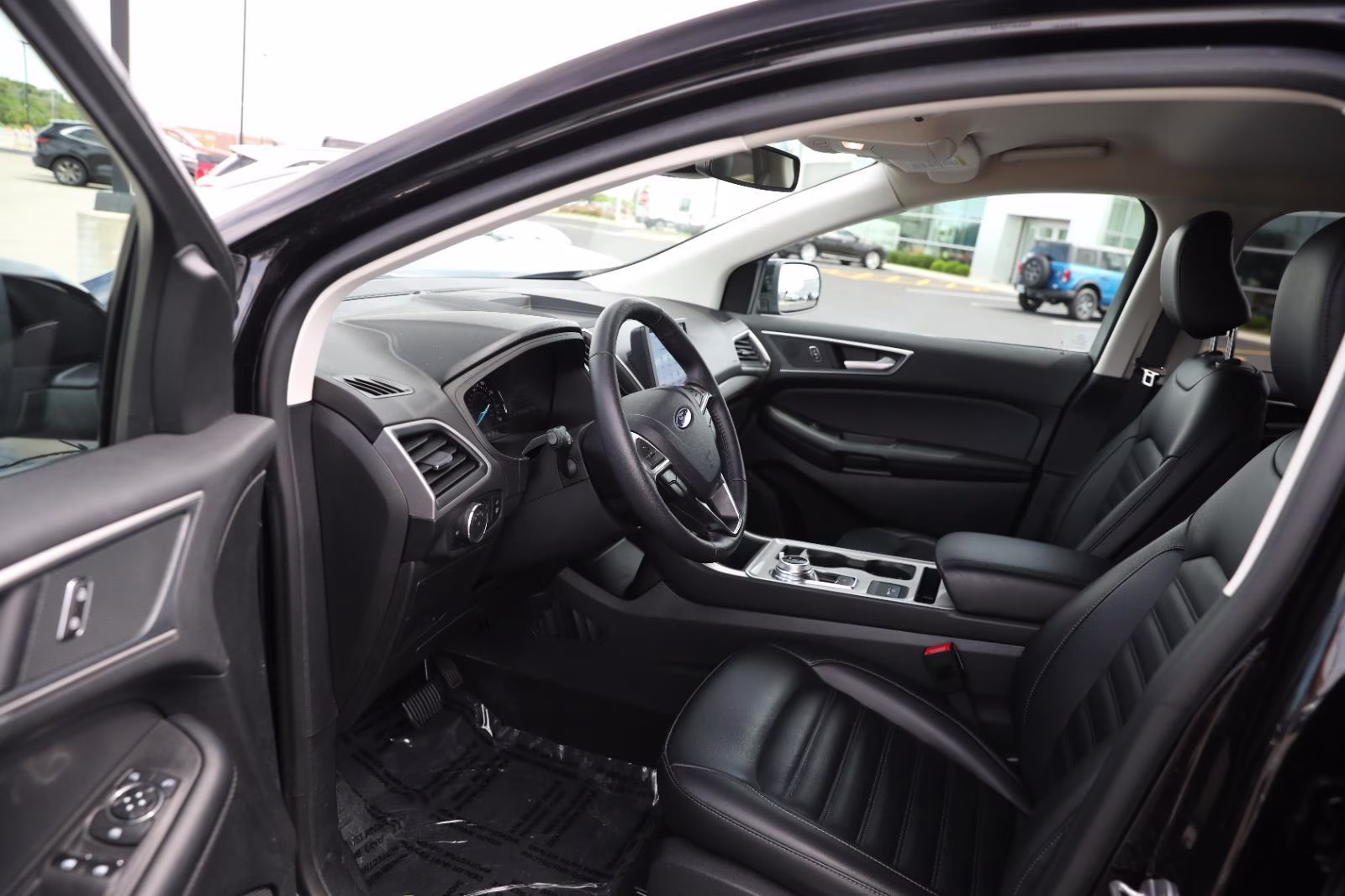 2024 Agate Black Ford Edge SEL AWD SUV