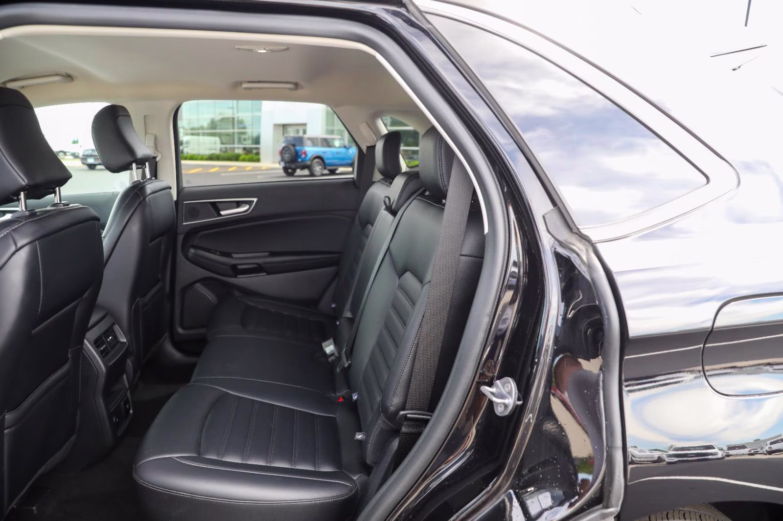 2024 Agate Black Ford Edge SEL AWD SUV