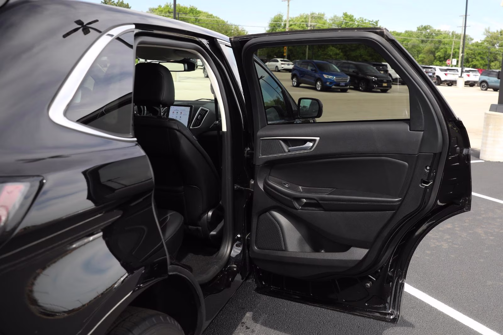 2024 Agate Black Ford Edge SEL AWD SUV