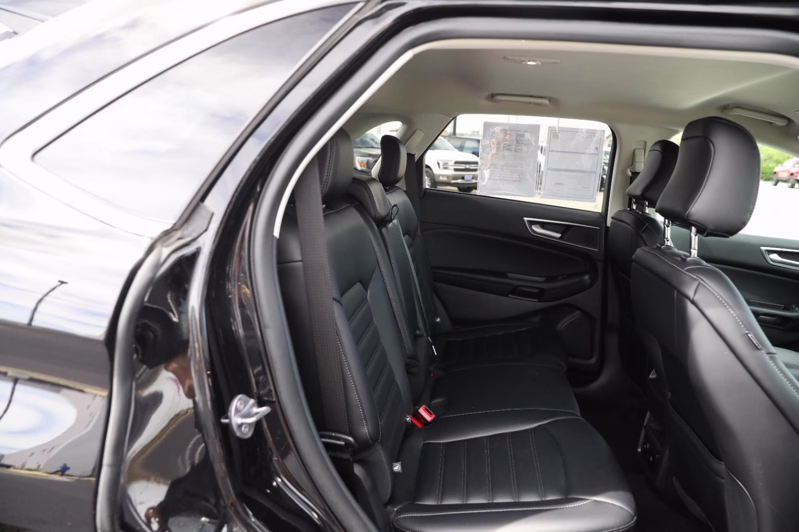 2024 Agate Black Ford Edge SEL AWD SUV