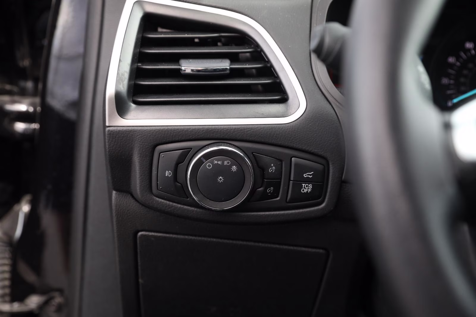 2024 Agate Black Ford Edge SEL AWD SUV