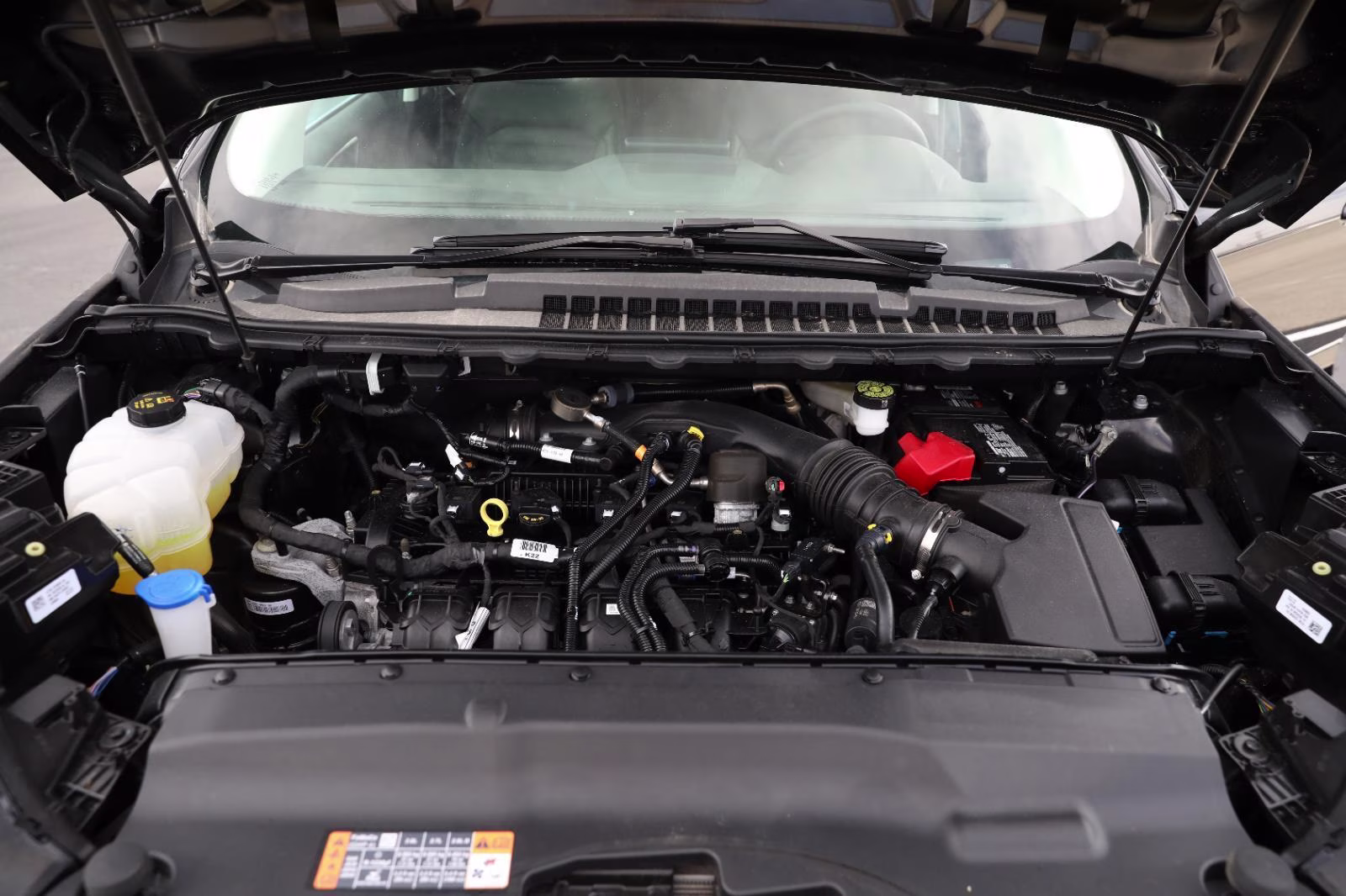 2024 Agate Black Ford Edge SEL AWD SUV