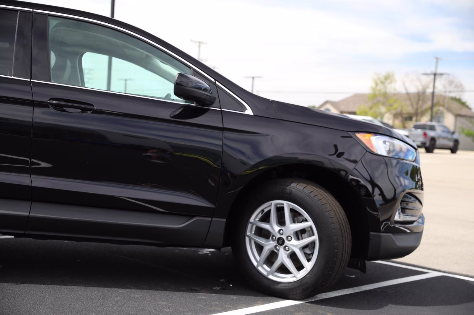 2024 Agate Black Ford Edge SEL AWD SUV