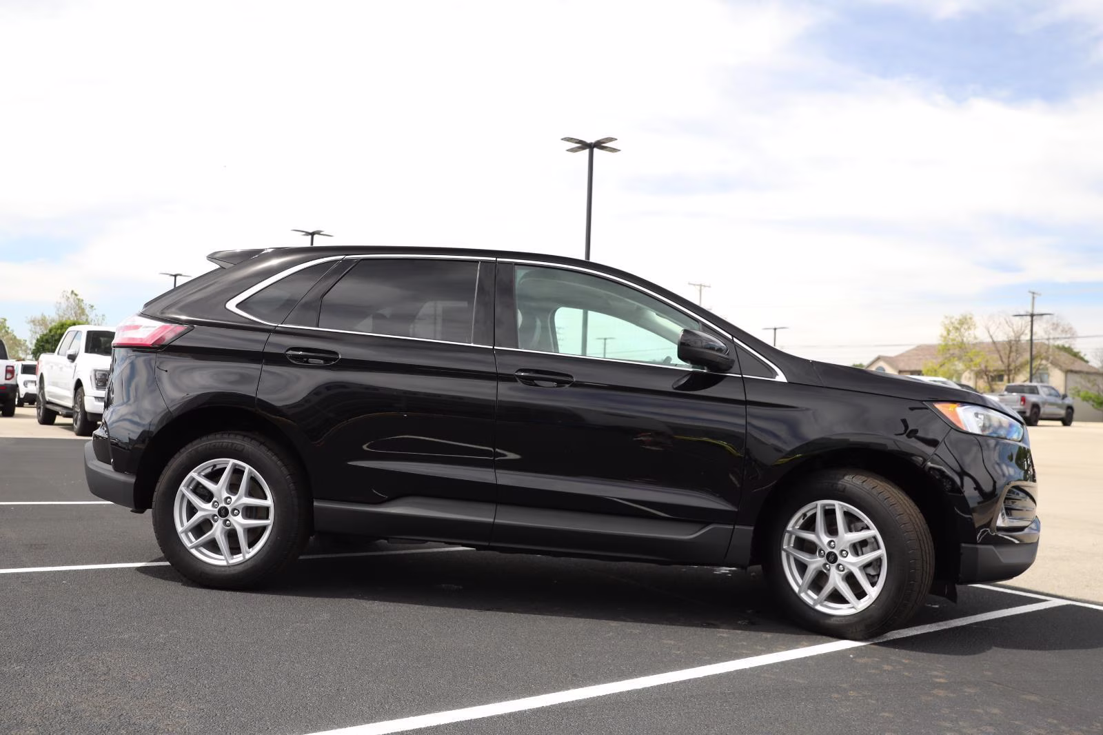 2024 Agate Black Ford Edge SEL AWD SUV