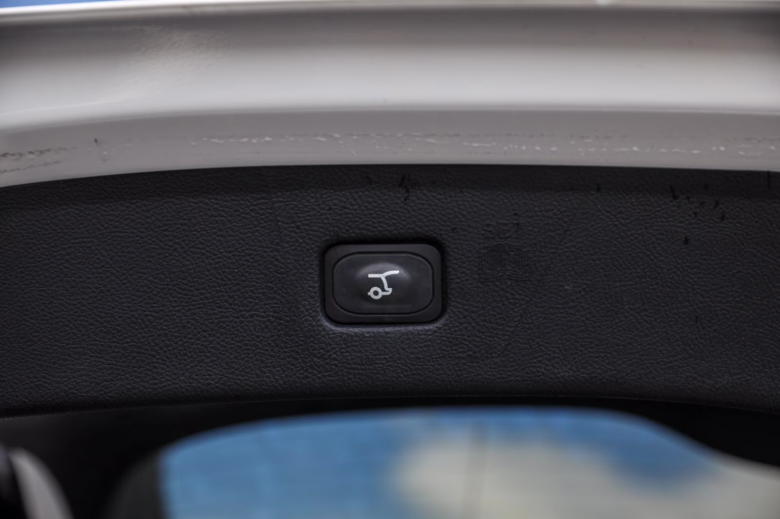 2024 Star White Metallic Tri-Coat Ford Edge Titanium AWD SUV