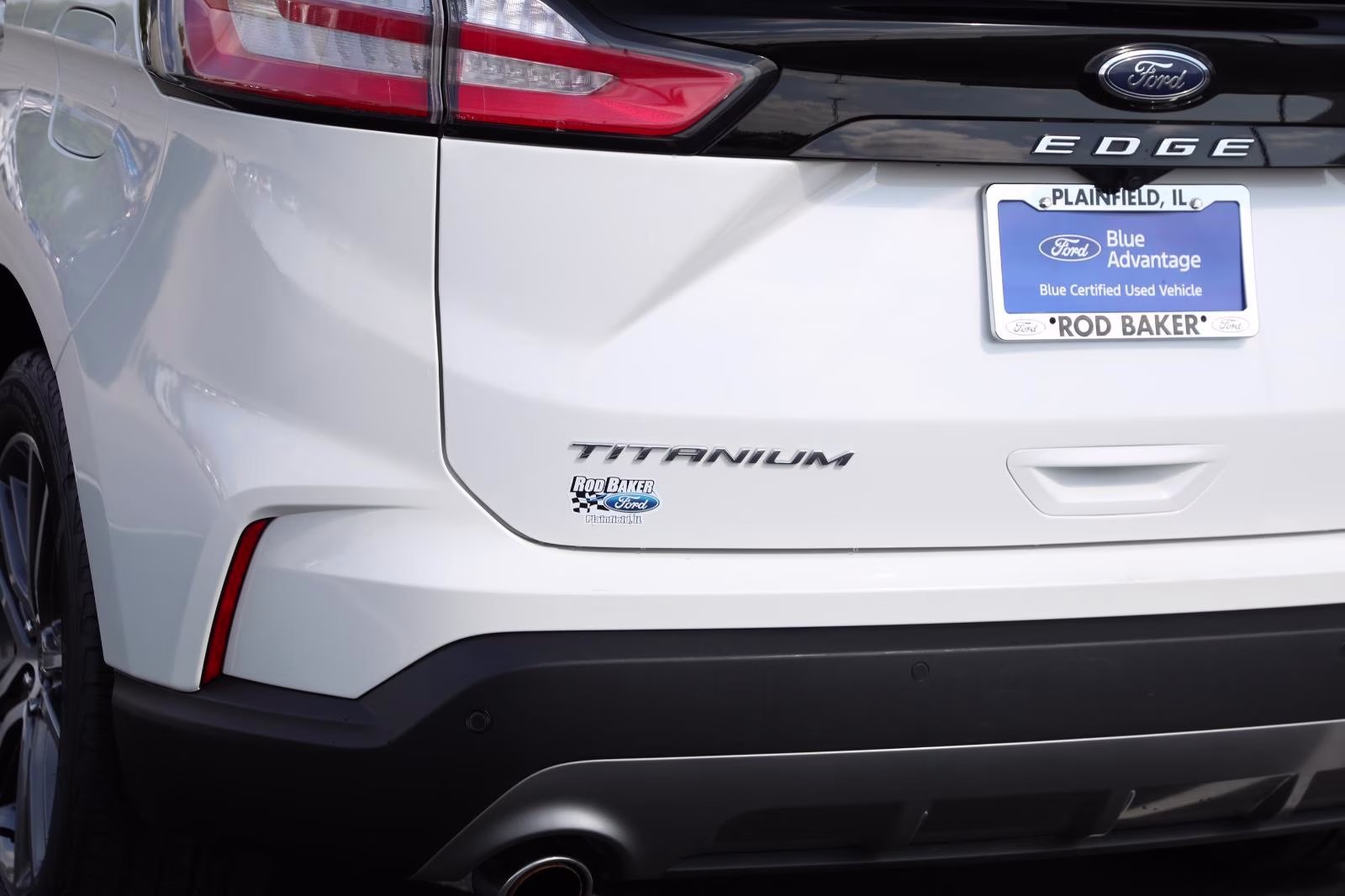 2024 Star White Metallic Tri-Coat Ford Edge Titanium AWD SUV