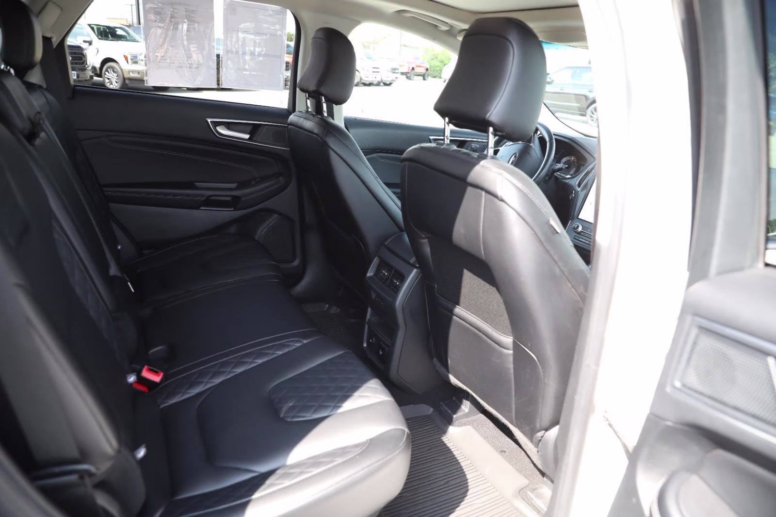 2024 Star White Metallic Tri-Coat Ford Edge Titanium AWD SUV