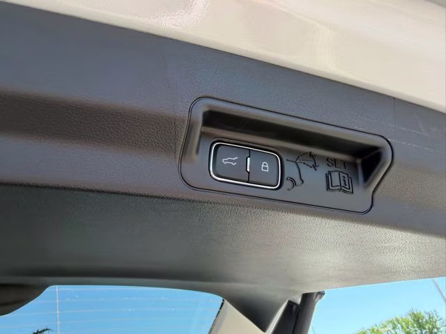 2026 White Metallic Ford Explorer Active 4X4 SUV