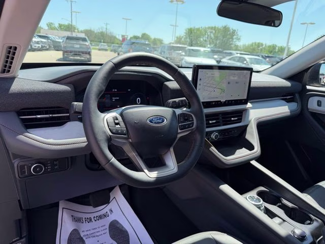 2026 White Metallic Ford Explorer Active 4X4 SUV
