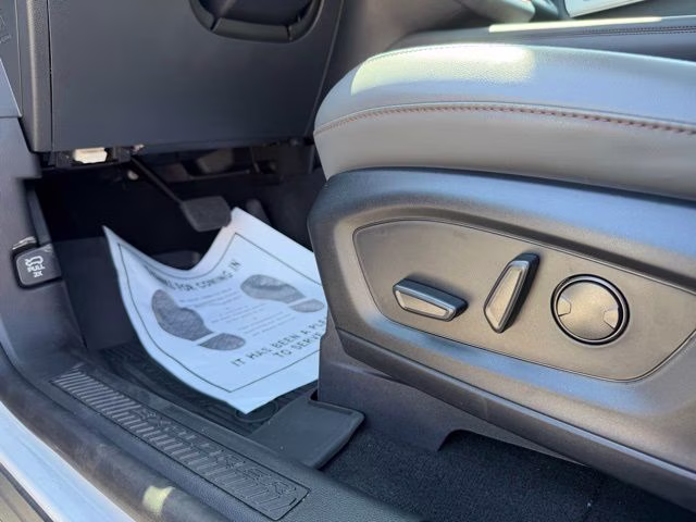 2026 White Metallic Ford Explorer Active 4X4 SUV