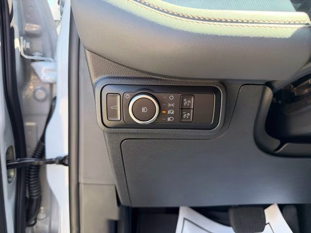 2026 White Metallic Ford Explorer Active 4X4 SUV