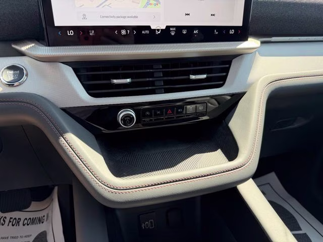 2026 White Metallic Ford Explorer Active 4X4 SUV