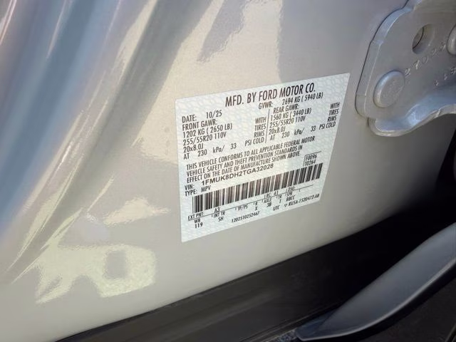 2026 White Metallic Ford Explorer Active 4X4 SUV