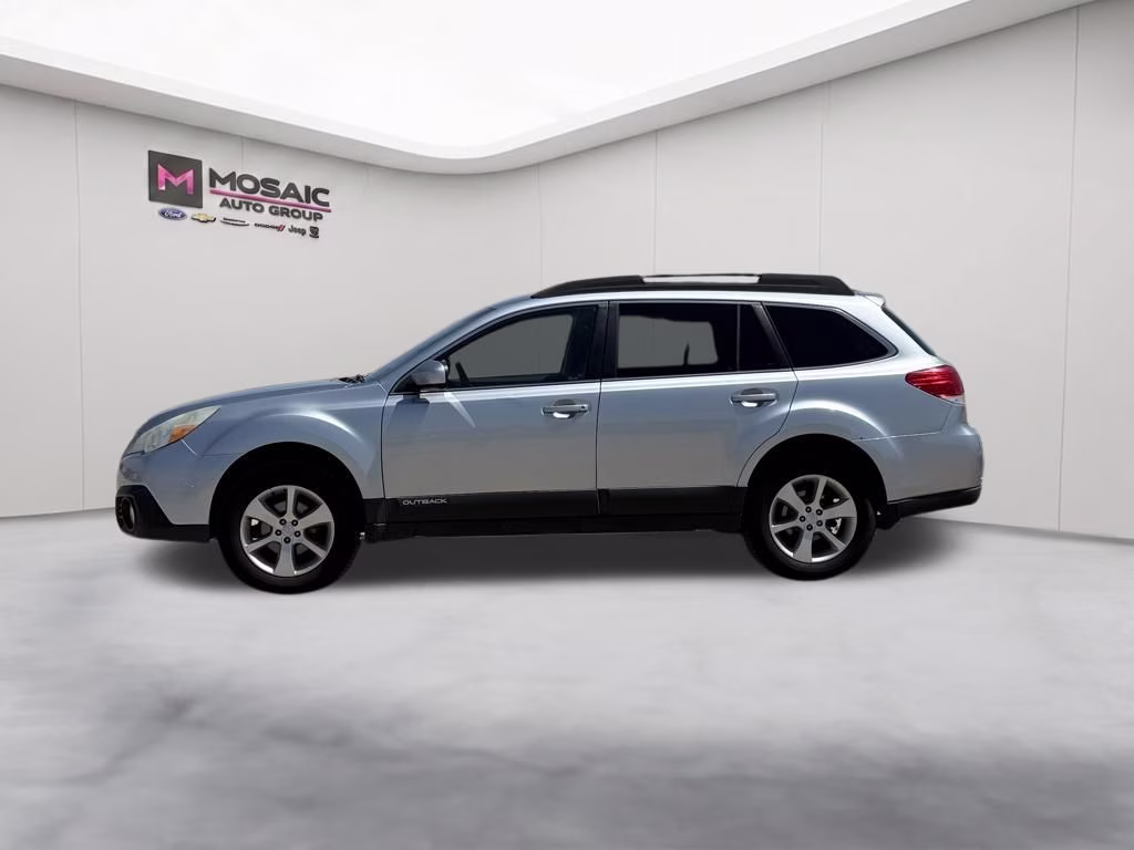 2013 Ice Silver Metallic Subaru Outback 2.5i Premium AWD SUV