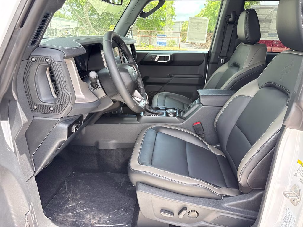 2026 Oxford White Ford Bronco Outer Banks 4X4 SUV