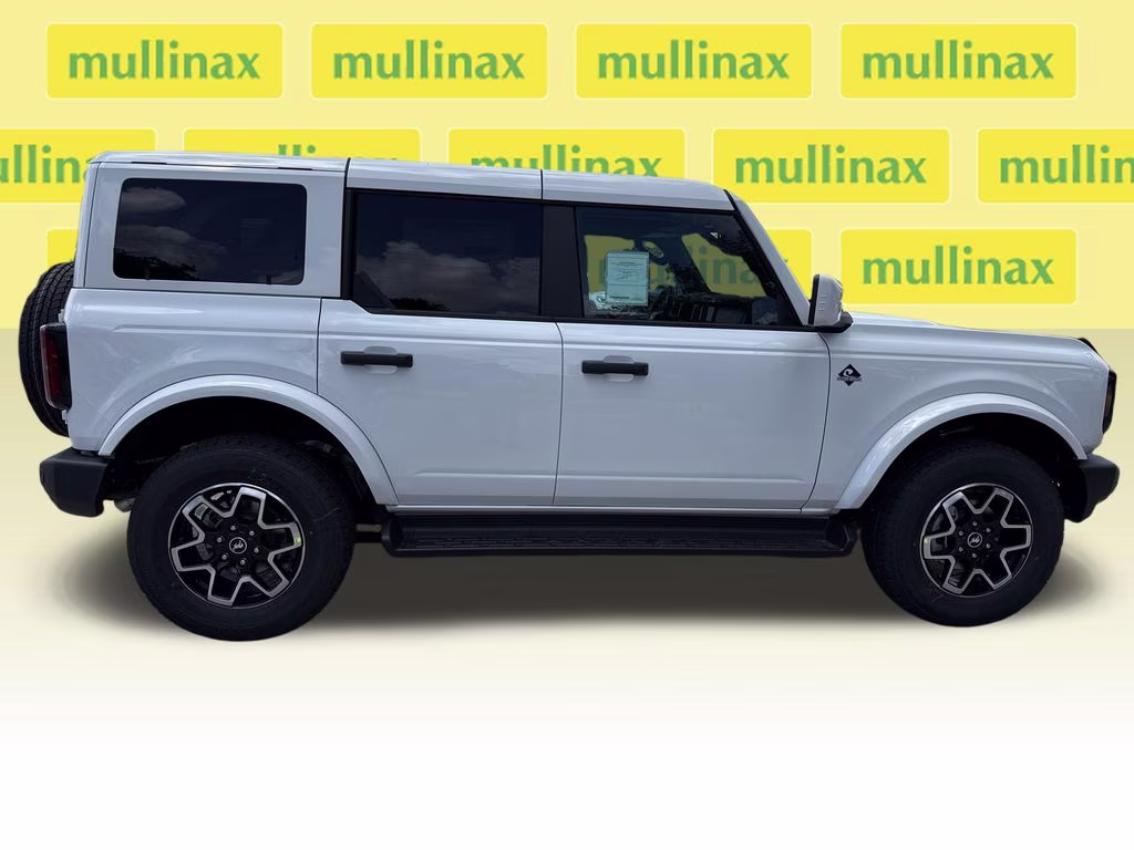 2026 Oxford White Ford Bronco Outer Banks 4X4 SUV