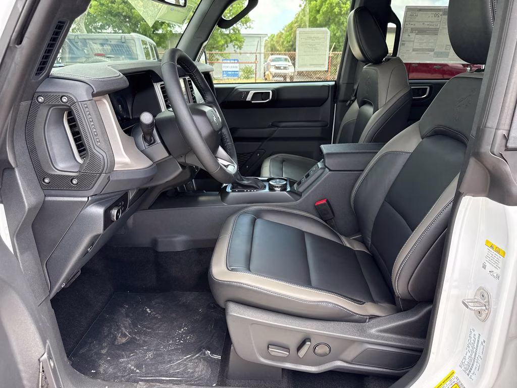 2026 Oxford White Ford Bronco Outer Banks 4X4 SUV