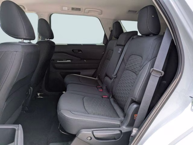 2025 Everest White Pearl Tricoat Nissan Pathfinder SV FWD SUV