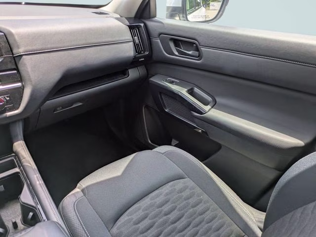 2025 Everest White Pearl Tricoat Nissan Pathfinder SV FWD SUV