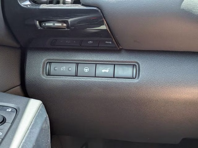 2025 Everest White Pearl Tricoat Nissan Pathfinder SV FWD SUV