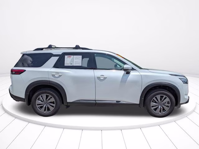 2025 Everest White Pearl Tricoat Nissan Pathfinder SV FWD SUV