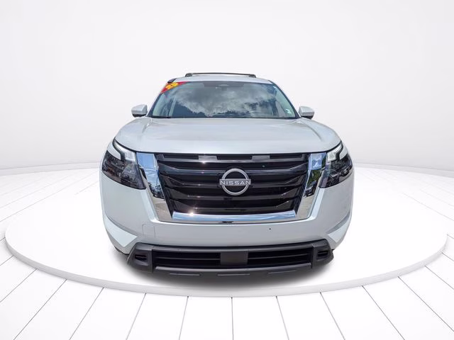 2025 Everest White Pearl Tricoat Nissan Pathfinder SV FWD SUV