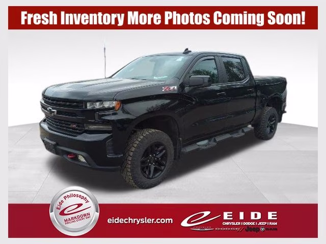 2020 Black Chevrolet Silverado 1500 LT Trail Boss 4X4 Truck