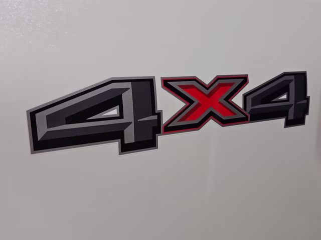 2022 Star White Metallic Tri-Coat Ford F-150 Lariat 4X4 Truck