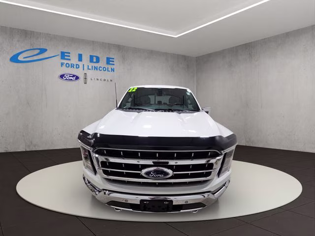 2022 Star White Metallic Tri-Coat Ford F-150 Lariat 4X4 Truck