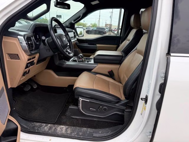 2022 White Ford F-150 Lariat 4X4 Truck