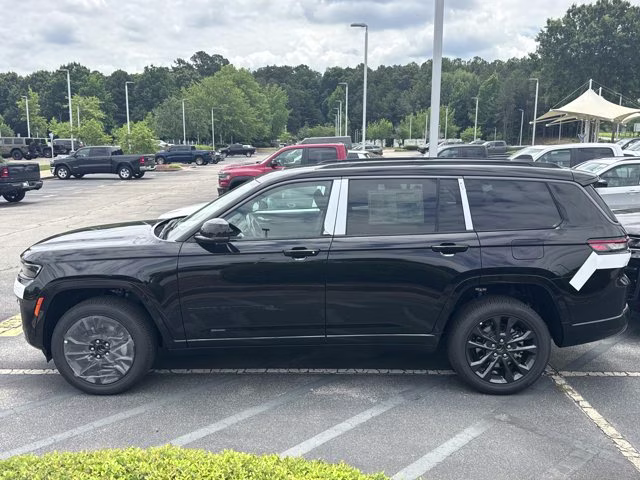 2026 Diamond Black Crystal Pearlcoat Jeep Grand Cherokee L Limited Reserve 4X4 SUV
