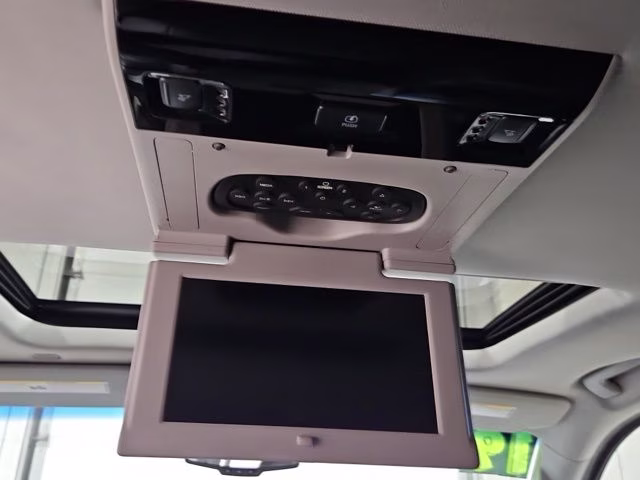 2019 Satin Steel Metallic GMC Yukon SLT Standard Edition 4X4 SUV