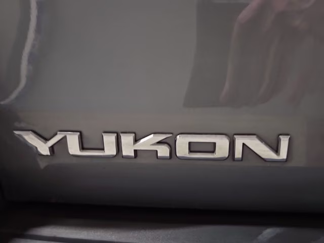 2019 Satin Steel Metallic GMC Yukon SLT Standard Edition 4X4 SUV