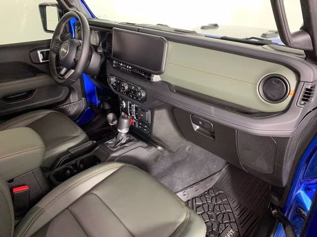 2024 Hydro Blue Pearlcoat Jeep Gladiator Mojave 4X4 Truck