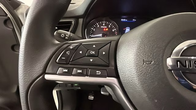 2020 Glacier White Nissan Rogue S FWD SUV