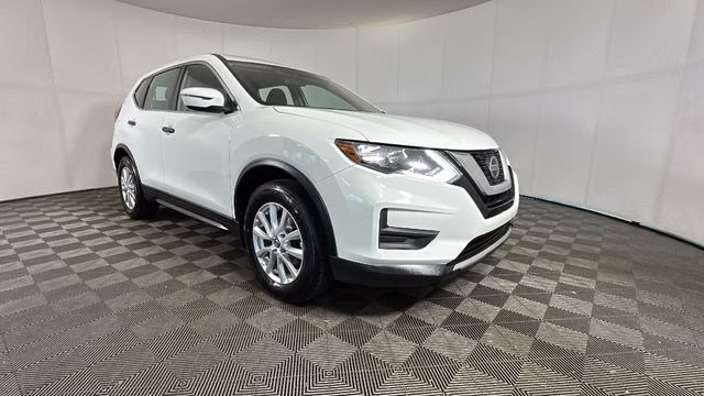 2020 Glacier White Nissan Rogue S FWD SUV