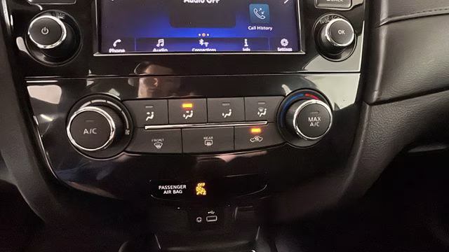 2020 Glacier White Nissan Rogue S FWD SUV